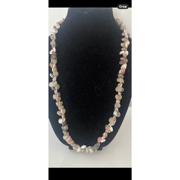 Unbranded Jewelry - Seashell Necklace 28”Tiny Sundial & Nutmeg Shells No clasp
